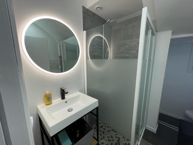 - Le Nuage - Unique, Espace Spa Privatif Et Jardin Avec Plancha Et Salon Privatif, Stationnement Public Gratuit Niort Kültér fotó