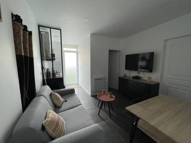 - Le Nuage - Unique, Espace Spa Privatif Et Jardin Avec Plancha Et Salon Privatif, Stationnement Public Gratuit Niort Kültér fotó