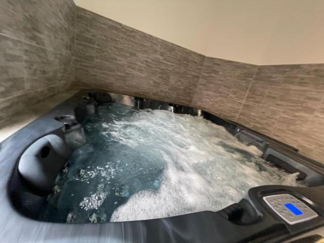 - Le Nuage - Unique, Espace Spa Privatif Et Jardin Avec Plancha Et Salon Privatif, Stationnement Public Gratuit Niort Kültér fotó